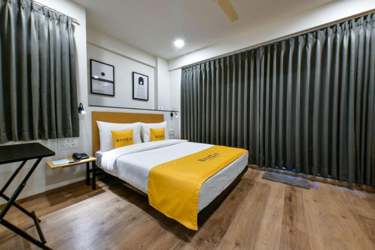 Banzai Rooms Nashik Exterior photo