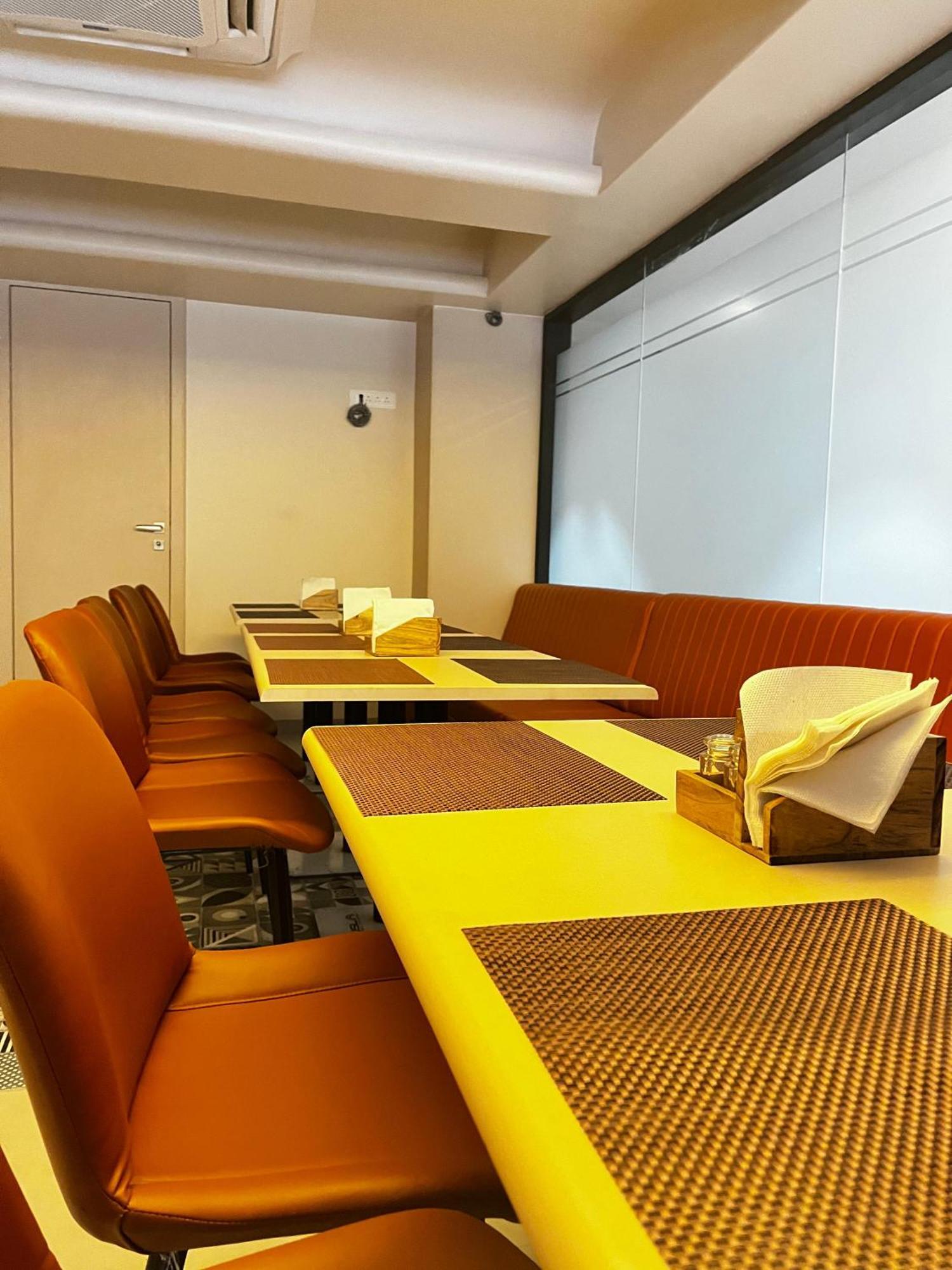 Banzai Rooms Nashik Exterior photo